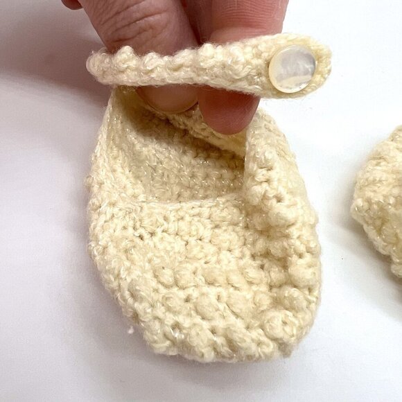 Vintage Hand-Crocheted Baby Booties Set Ivory Cream 40s 50s - Picture 6 of 9